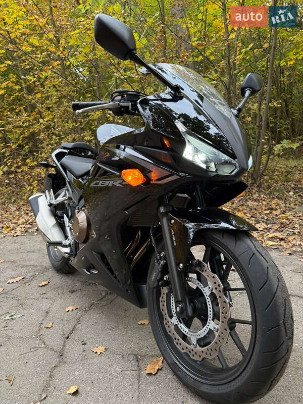 Спортбайк Honda CBR 400R 2016 в Києві