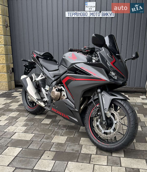 Honda CBR 400R 2019