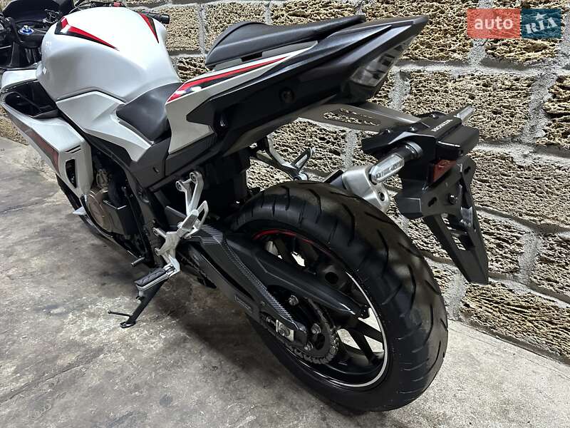 Спортбайк Honda CBR 400R 2021 в Одесі фото 11 Спортбайк Honda CBR 400R 2021 в Одесі
