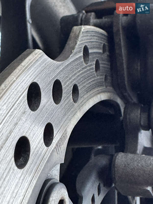 Спортбайк Honda CBR 400R 2013 в Дніпрі фото 12 Спортбайк Honda CBR 400R 2013 в Дніпрі