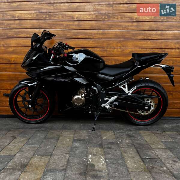 Мотоцикл Без обтекателей (Naked bike) Honda CBR 400R 2017 в Белой Церкви