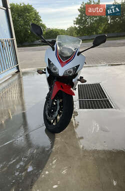 Спортбайк Honda CBR 500R 2016 в 