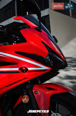 Мотоцикл Спорт-туризм Honda CBR 500R 2018 в 