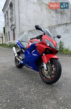 Мотоцикл Спорт-туризм Honda CBR 600F4i 2002 в 