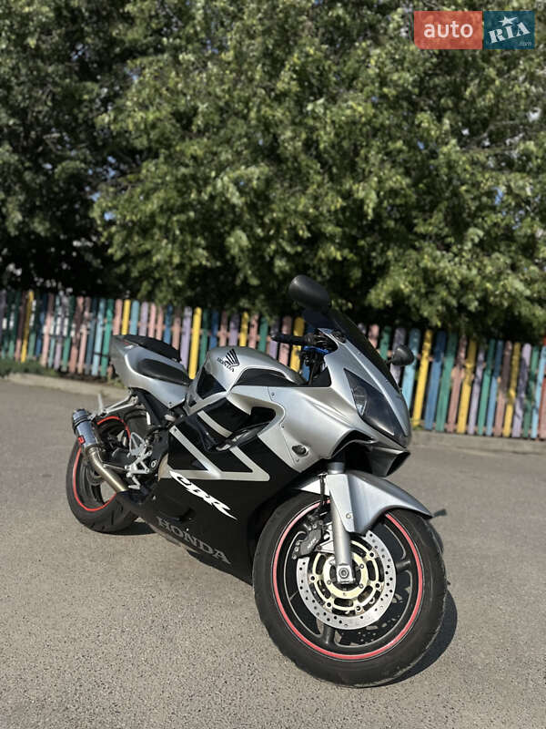 Спортбайк Honda CBR 600F4i 2001 в Вінниці
