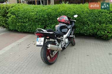 Мотоцикл Спорт-туризм Honda CBR 600F4i 2003 в 