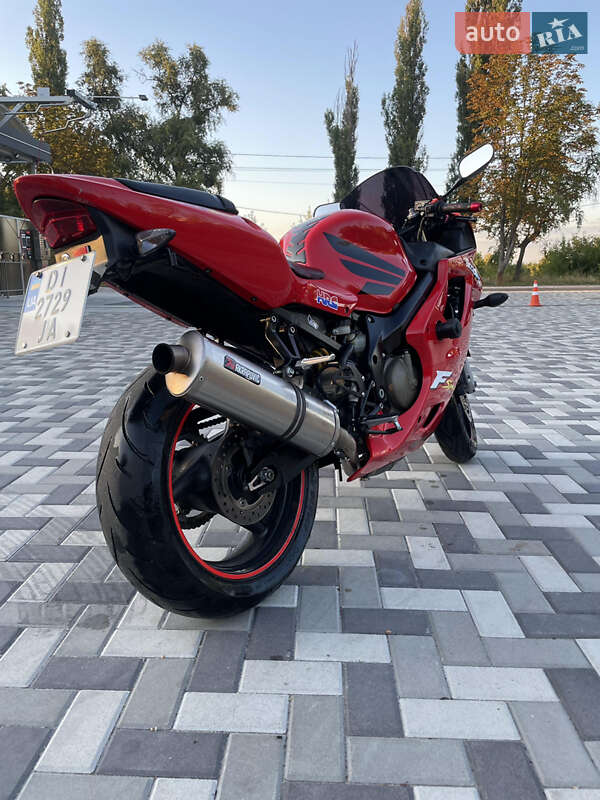 Спортбайк Honda CBR 600F4i 2001 в Каневі