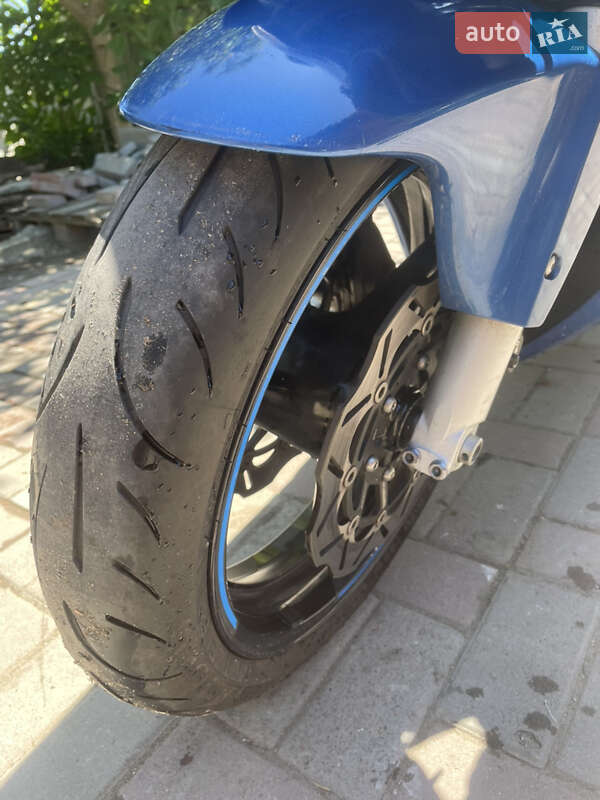 Спортбайк Honda CBR 600F4i 2002 в Могилев-Подольске