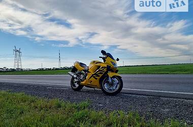 Спортбайк Honda CBR 600F 1999 в Новой Каховке