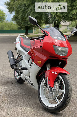 Мотоцикл Спорт-туризм Honda CBR 600F 1995 в Млинове
