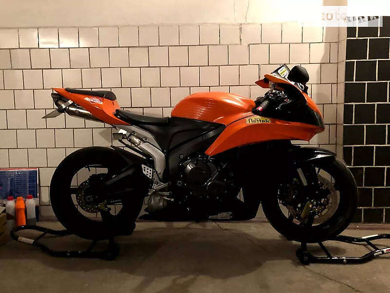 Спортбайк хонда cbr 600