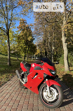 Мотоцикл Спорт-туризм Honda CBR 600F 2000 в Киеве