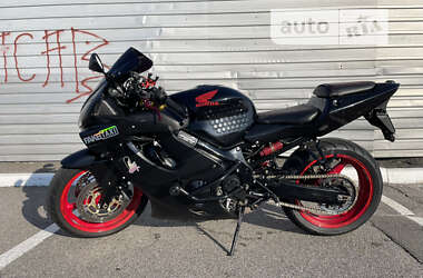 Спортбайк Honda CBR 600F 2001 в Києві