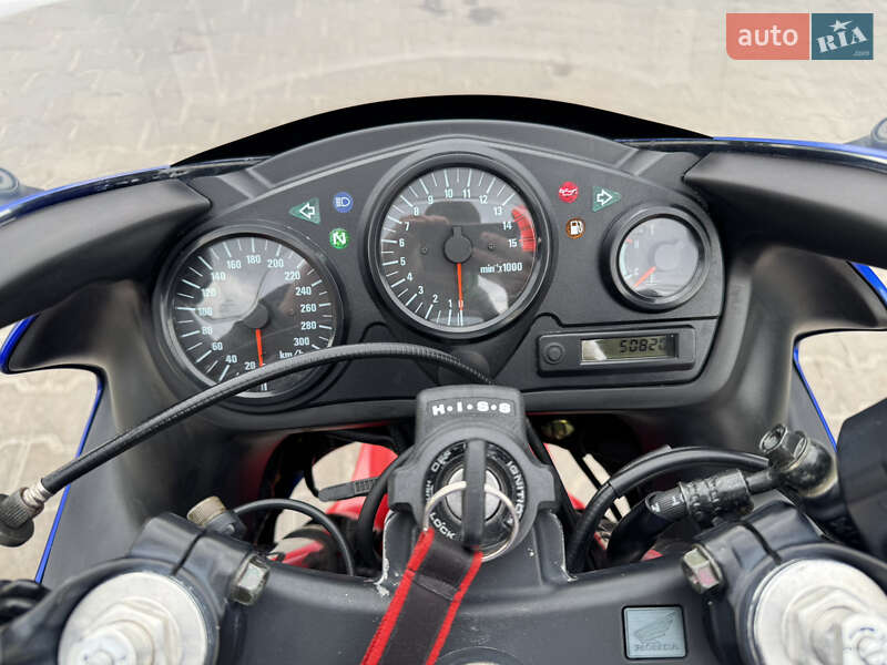 Спортбайк Honda CBR 600F 2000 в Христиновке