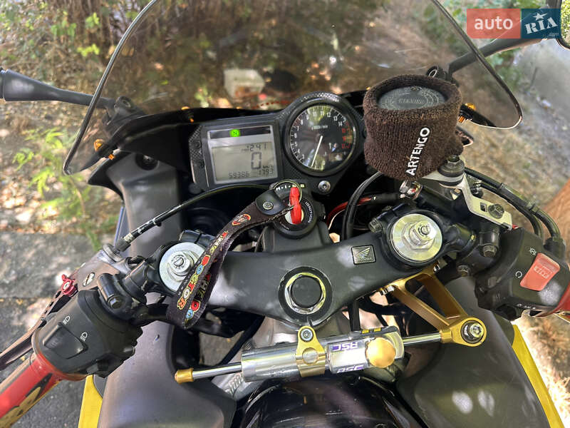 Мотоцикл Спорт-туризм Honda CBR 600F 2002 в Білгороді-Дністровському