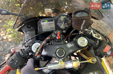 Мотоцикл Спорт-туризм Honda CBR 600F 2002 в 