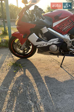 Мотоцикл Спорт-туризм Honda CBR 600F 2001 в 