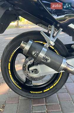 Спортбайк Honda CBR 600F 2000 в 