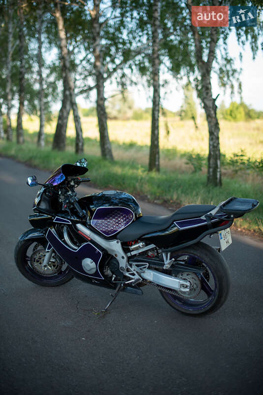 Спортбайк Honda CBR 600F 2000 в Переяславі