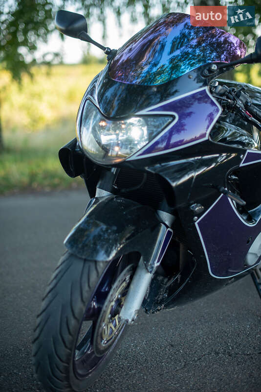 Спортбайк Honda CBR 600F 2000 в Переяславі