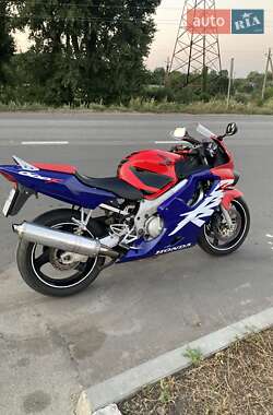 Мотоцикл Спорт-туризм Honda CBR 600F 1999 в Карловке