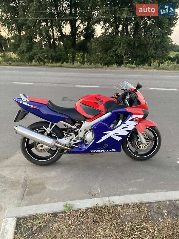 Мотоцикл Спорт-туризм Honda CBR 600F 1999 в Карловке