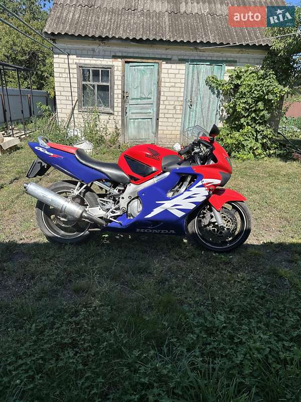 Мотоцикл Спорт-туризм Honda CBR 600F 1999 в Карловке