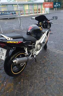 Мотоцикл Спорт-туризм Honda CBR 600F 1999 в 