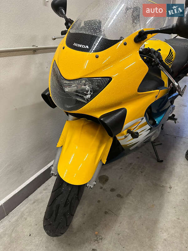 Спортбайк Honda CBR 600F 1999 в Львове