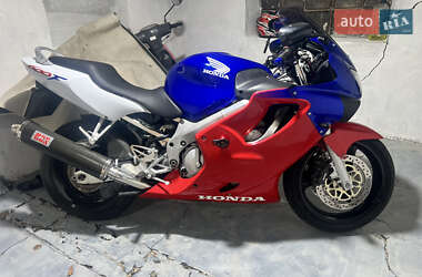 Спортбайк Honda CBR 600F 2002 в Миколаєві