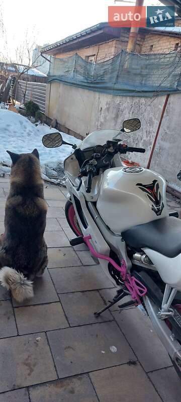 Спортбайк Honda CBR 600F 2001 в Киеве