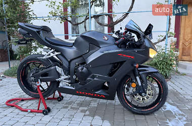 Спортбайк Honda CBR 600RR 2019 в Мельнице-Подольской