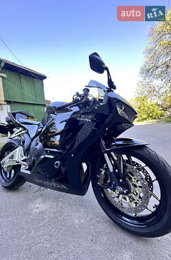 Спортбайк Honda CBR 600RR 2013 в 