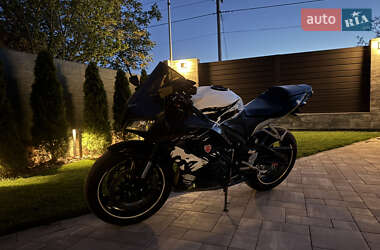 Спортбайк Honda CBR 600RR 2010 в 