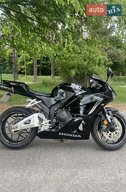 Спортбайк Honda CBR 600RR 2014 в Бучі