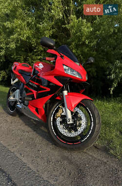 Спортбайк Honda CBR 600RR 2003 в 