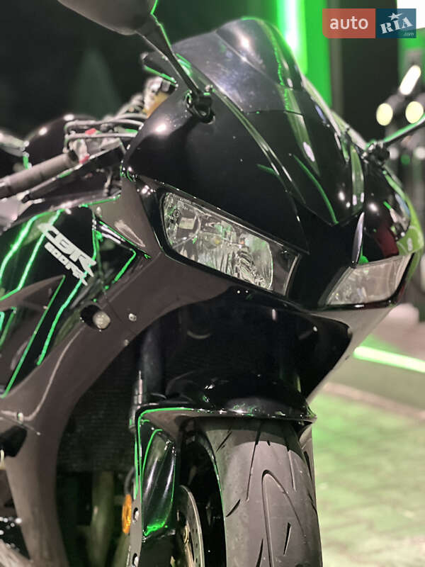 Спортбайк Honda CBR 600RR 2014 в Буче