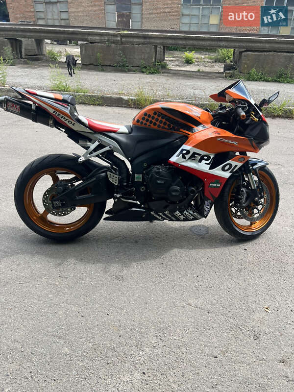 Спортбайк Honda CBR 600RR 2007 в Немирові