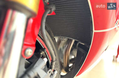 Спортбайк Honda CBR 600RR 2013 в  фото 18 Спортбайк Honda CBR 600RR 2013 в