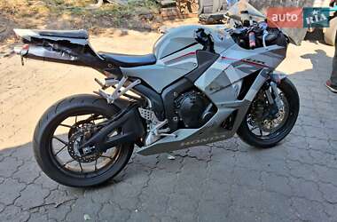 Спортбайк Honda CBR 600RR 2025 в Днепре
