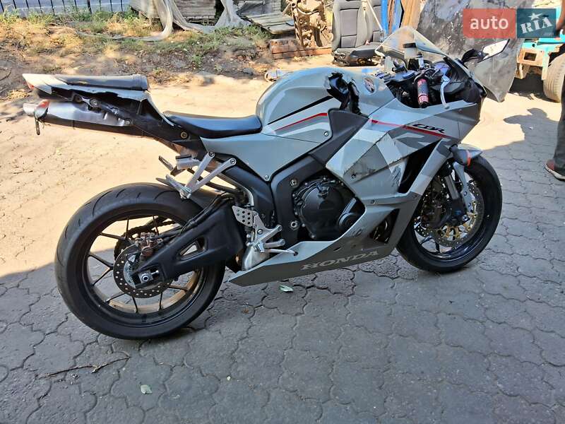 Спортбайк Honda CBR 600RR 2025 в Днепре