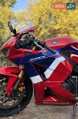 Спортбайк Honda CBR 600RR 2024 в 