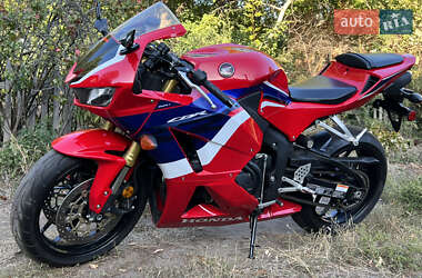 Спортбайк Honda CBR 600RR 2024 в 