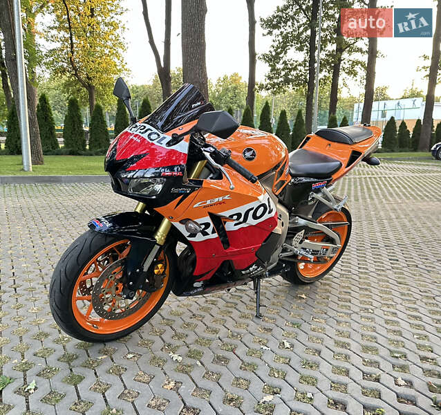 Спортбайк Honda CBR 600RR 2013 в Харкові фото 4 Спортбайк Honda CBR 600RR 2013 в Харкові