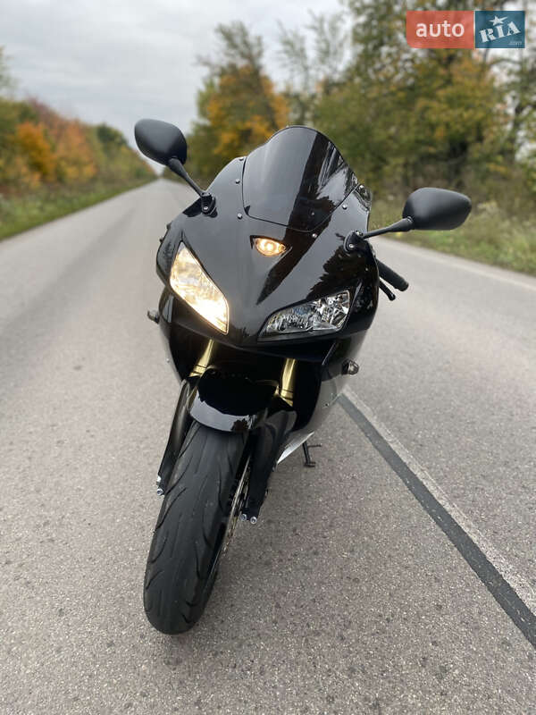 Спортбайк Honda CBR 600RR 2005 в Виннице фото 6 Спортбайк Honda CBR 600RR 2005 в Виннице