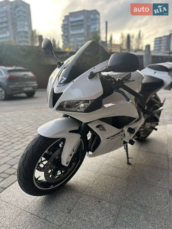 Спортбайк Honda CBR 600RR 2007 в Житомирі