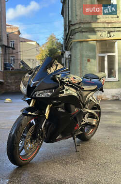 Спортбайк Honda CBR 600RR 2012 в  Спортбайк Honda CBR 600RR 2012 в