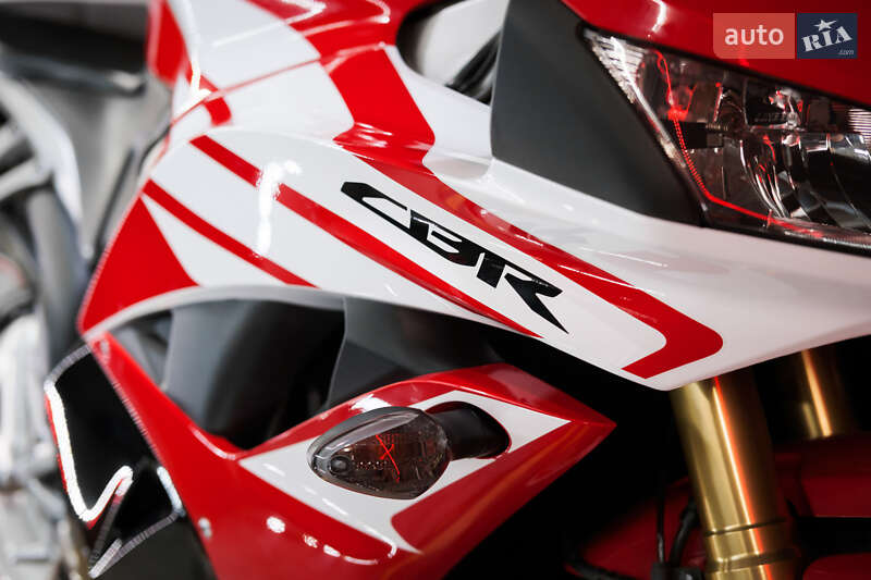 Спортбайк Honda CBR 600RR 2012 в Дніпрі