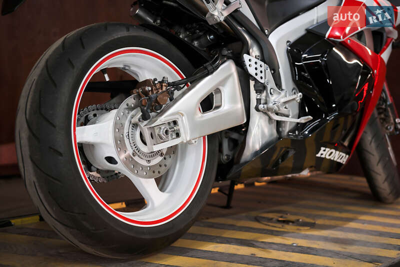 Спортбайк Honda CBR 600RR 2012 в Дніпрі