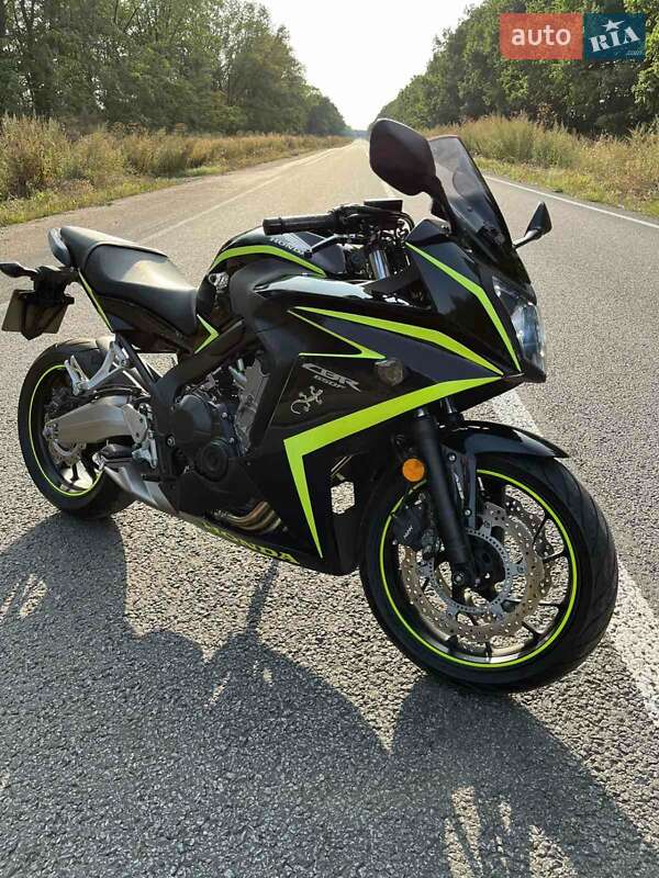 Мотоцикл Спорт-туризм Honda CBR 650F 2014 в Казатине